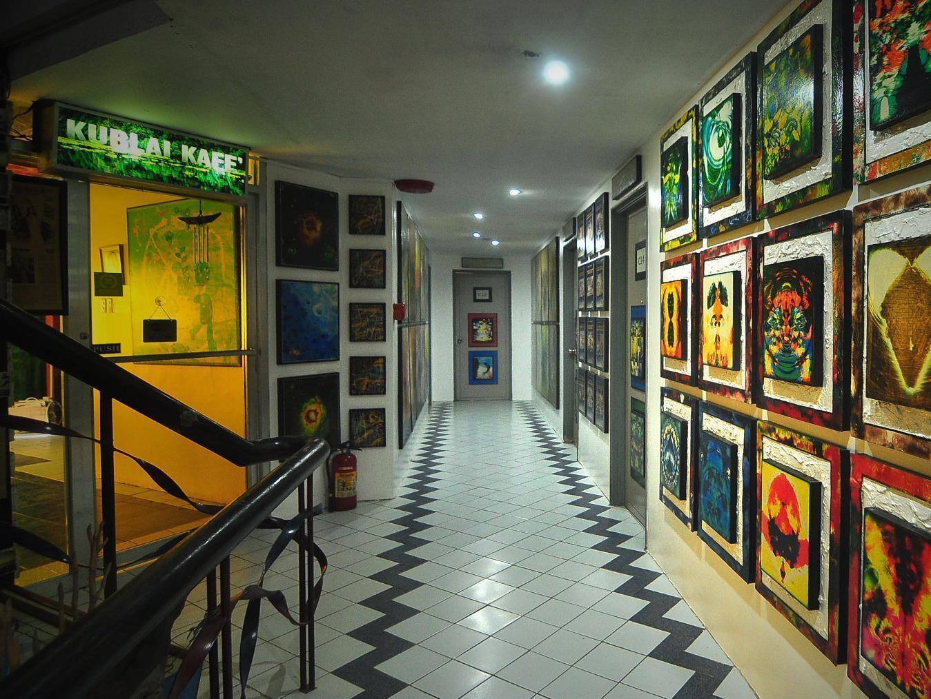 Oyo 200 Ponce Suites Art Hotel Davao Exterior photo