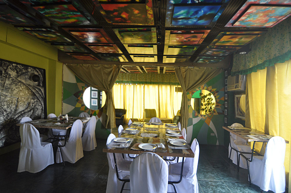 Oyo 200 Ponce Suites Art Hotel Davao Exterior photo