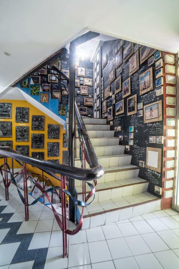 Oyo 200 Ponce Suites Art Hotel Davao Exterior photo