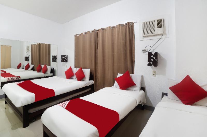 Oyo 200 Ponce Suites Art Hotel Davao Exterior photo